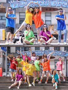 เสื้อยืดคอกลมแขนสั้นผ้าฝ้ายแท้สีสันสดใสสำหรับผู้หญิงในช่วงฤดูร้อน เสื้อผ้าทำงานสไตล์หวานๆ ลำลอง แขนสั้น คอกลม