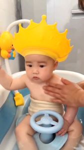 Jackjacktoys Topi Bentuk Mahkota Pelindung Kepala & Telinga Anak Bayi Saat Mandi Crown Baby Shower Cap