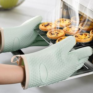 1/4pcs Kitchen Anti-scald Silicone Gloves Thickened Non-Slip Insulated Microwave Gloves Oven Mitts for Cooking Baking BBQ Gloves