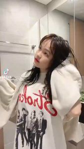 Máy sấy tóc ion âm  2 chiều nóng lạnh.3 mức gió 3 mức nhiệt điều chỉnh nóng lạnh nhanh chóng không gây hại cho tóc