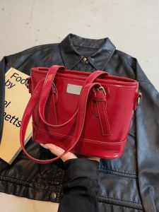 Elegant Red Wedding Bucket Bag Womens Crossbody Shoulder Handbag Fashionable Popular New 2025 Single Strap Bridal Bag