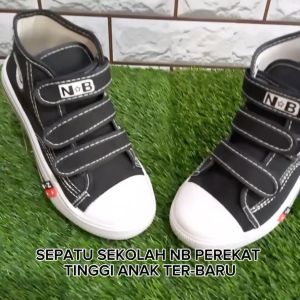 Sepatu Sekolah Empuk Sneaker Tinggi Tempel NB KLS
