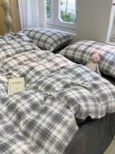 susan | Simplified Design Bedding 3-piece Set