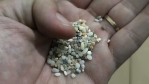 300g Sỏi Suối Tự Nhiên nhiều kích thước - Trang trí bể cá tiểu cảnh