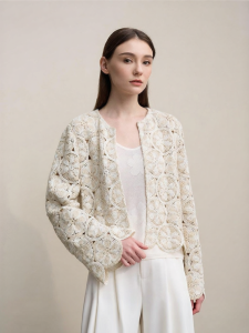 AMII | Spring New Romantic Floral Lace Blouse