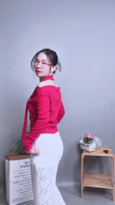 Áo croptop kiểu nữ SAM CLO chất thun gân TRỄ VAI form dáng ôm body có dây choàng cổ chữ FRAGLE HEART