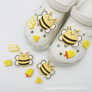 6Pcs/Set Cute Cartoon Crocs Jibbitz Charms Little Bee Shoe Buckle Detachable Shoe Flower Decoration for Crocs