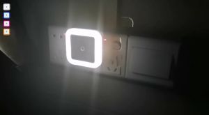 Lampu Tidur LED Sensor Cahaya Otomatis Persegi 0.5w 220v