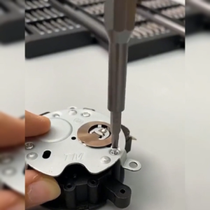 ชุดไขควง 24 IN 1 ชุดไขควงไฟฟ้าที่แม่นยำ วัสดุเหล็กอัลลอยด์ ไขควงเล็กไขควงซ่อมมือถือ ไขควงซ่อมโทรศัพท์ สินค้าพร้อมส่งทั่ววไทย