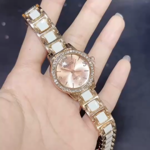 RENOS นาฬิกาข้อมือแฟชั่นสายเลส หน้าปัดทรงกลมประดับเพรช ขนาด28มม. ตั้งเวลาให้ แถมถ่านให้ พร้อมส่ง