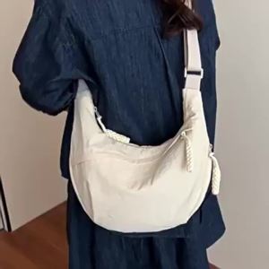 Women Solid Color Fashion Single-Shoulder Bag Casual Stylish Simple Versatile Nylon Crossbody Bag for Daily Use