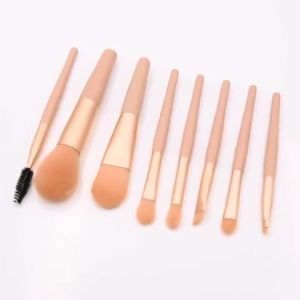 High Quality 8pcs Makeup Brush Portable Concealer Brush Set Soft Hair Beauty Eyeshadow Tool Makeup