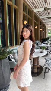 NOOZZSHOP 5911557 มินิเดรสทรงเข้ารูปแขนกุด ปักลายดอกไม้สามมิติ