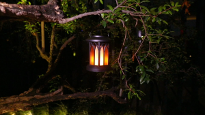 4 Pack Hanging Solar Lantern Upgraded Flickering Flame Outdoor Waterproof Lantern Solar Hanging Light Auto On/Off For Yard Patio Pathway Garden Decoration