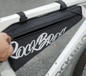 กระเป๋าจักรยาน ROCKBROS กระเป๋าสามเหลี่ยมแบบพกพากันน้ำไฟฉายจักรยานขี่จักรยานกระเป๋ามีกรอบอุปกรณ์เสริมจักรยานกีฬากลางแจ้ง Pannier