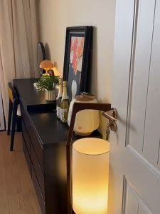 Meja Rias & Meja Penyi Lampu: Pilihan Aesthetic & Minimalis