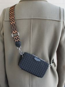 Mini Leather Woven Crossbody Bag for Men And Women: A Hard Leather Double Zipper Mobile Phone Bag