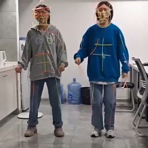 Hộp 100 que phát sáng kèm 100 đầu nối thành vòng tay vòng tay phát sáng glow stick nhiều màu-HAUSE