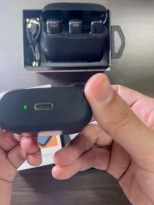 มิครโฟนเสียงแบบพกพาลดเสียงรบการบันทึกวิดีโอเสียง สำหรับ iPhone และ Android ด้วยกล่องชาร์จ