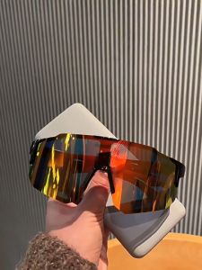 Kacamata Bersepeda Bingkai Besar untuk Aktivitas Outdoor