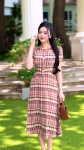 Đầm mango LLis họa tiết hồng caro lụa mềm mát co giãn nhẹ dáng xòe tôn dáng M95