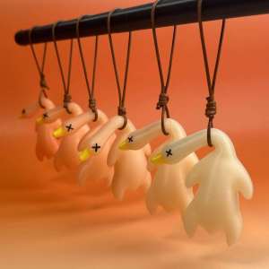 UV Sensing Changeable Duck Keychain Car Interior Decoration Creative Cartoon Style Resin Pendant Fun And Cute Themed Ornament