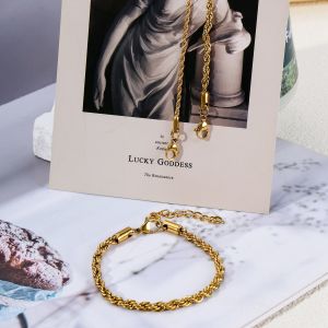 Elegant Twist Steel Bracelet for Women Gold-Plated Fashion Jewelry Gift Minimalist Classic Accessory