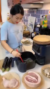 50 tờ giấy NẾN VÀNG cắt sẵn hình tròn khuôn bánh dùng để lót thực phẩm giấy nến lót nồi chiên không dầu làm bánh