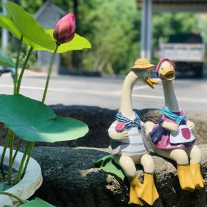 American Country Style Cartoon Decorational Duck Outdoor Courtyard Garden Artificial Animal Gardening Decorations Landscape Decoration