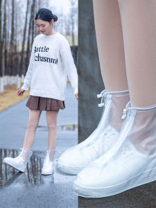 Thickened Womens Rain Boots Mens Outdoor Wear Waterproof Non-slip Childrens Water Shoes Student Rain Shoes Summer Season