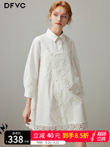 ชุดเดรสคอตตอนสีขาวแขนยาวสไตล์ใหม่ฤดูร้อนสำหรับผู้หญิง ชุดเดรสคอตตอนผสมลูกไม้ไม่สมมาตร ชุดเดรสแขนยาวสไตล์วินเทจ