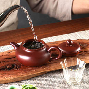 Handmade Zhuclay Tea Pot Small Capacity for Brewing Tea Gongfu Tea Set Purple Sand Pot Hand Pulling Technique Traditional Craft
