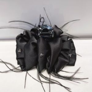 New Elegant Satin Cloud Bubble Feather Hair Claw Clip Medium Large Size Fashionable Hair Accessories Korean Style Fresh Out