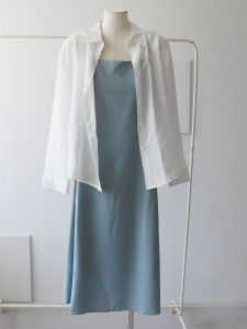 ชุดเดรสยาวผ้าชีฟองสไตล์ญี่ปุ่นหรูหราสำหรับผู้หญิง ฤดูใบไม้ผลิและฤดูร้อน เดรสยาวเอวสูงแขนกุดคอวีแบบพอดีตัว