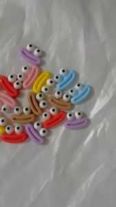 [FREE SHIP] Crocs Jibbitz Sticker gắn dép hình miệng cảm xúc ngộ nghĩnh dễ thương - Có Nút Gắn