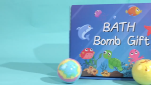 12PCS Kids Organic Bath Bombs Set with Surprise Toys Moisturizing Anti-Bacterial Fizzy Balls Handmade Ideal Birthday Gift
