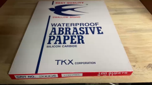กระดาษทรายน้ำบรรจุจำนวน 100 แผ่น ตรานกนางแอ่น เบอร์ 2000