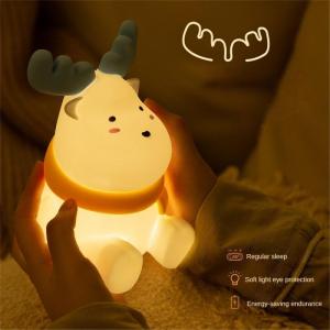 Thời trang nhà Món Quà Giáng sinh ít nai sừng tấm Silicone Pat đèn ban đêm nhỏ đầu giường Đèn thân xe bàn đèn để bàn LED sinh nhật sáng tạo thực tế Đồ trang trí