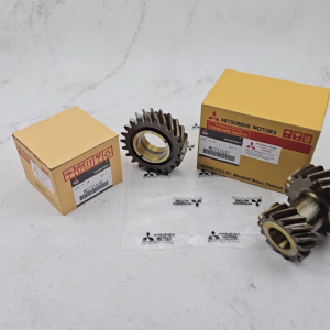 GIGI TRANSFER ATAS BAWAH 1SET MITSUBISHI TRITON 2.8 2800CC L200 2.8 2800CC MD731638 DAN MD731637 MOBIL