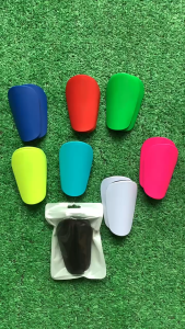 8 * 5 cm / 10 * 6 cm Deker Kecil Sepak Bola Busa Menebal Deker Mini Futsal Tepi Halus Warna Hitam / Putih