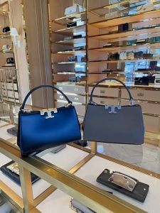 Discover the TB Women's Eleanor Series Single Shoulder Crossbody Tote