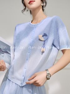 PlumJan | Áo Thun Dệt Kim Ngắn Tay Rộng Trang Trí Hoa 3D Màu Xanh Nhạt