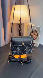 túi kẹp nách + đeo chéo nữ chio size 20cm vải dạ