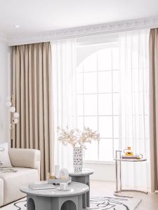 Curtain ผ้าม่าน ผ้าม่านห้องนั่งเล่น ผ้าม่านห้องนอน ผ้าม่านสำเร็จรูป ผ้าม่านห่วงตาไก่ ผ้ากันแดด กันแสง UV 99% เนื้อสัมผัสนุ่ม ไม่อมฝุ่น ม่านกันแสง ม่านหน้าต่าง ม่านประตู ผ้าม่านสีดำ 130 180/150 200/200 200/200 270/280 200ติดตั้งง่าย หมัดฟรีผ้าม่านเจาะ