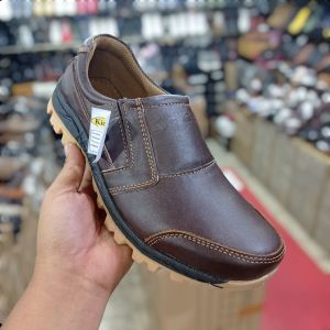 SEPATU KULIT PRIA