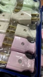ปลั๊กตัวผู้ 2 ขาแบน พร้อมส่ง ทองเหลืองแท้ ทองเหลืองเกรดดี มี มอก. ปลั๊ก ตัวผู้ ปลั๊กเสียบ คละสี กระแสไฟ10A 250V 2ชิ้น