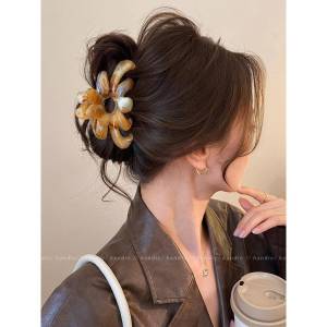 RUIQIU | Elegant Peony Print Medium Clip
