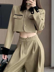 ทันสมัย สีกากี ชุดสูท สั้น เสื้อท่อนบน ชุด ผู้หญิง ฤดูใบไม้ร่วง ขากว้าง กางเกง ชุดสองชิ้น อินเทรนด์ ชุดคอวีแขนยาวติดกระดุม