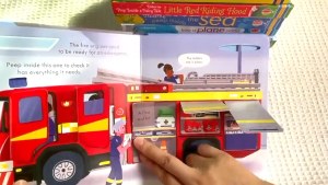 Usborne Peep Inside Book English Educational 3D Flap Picture Story Cardboard Books for kid Reading
