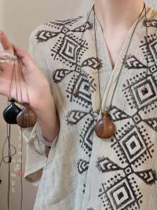 Retro Sandalwood Wine Pot Pendant Long Necklace Womens Bohemian Ethnic Style Skirt Accessory Fresh out Fashion Jewelry